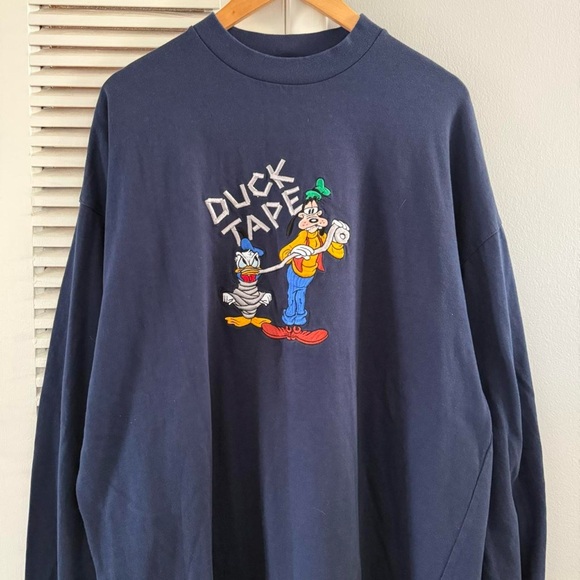 Vintage Disneyland ‘Duck Tape’ Goofy Donald Duck Embroidered Long Sleeve T-shirt - Picture 2 of 7